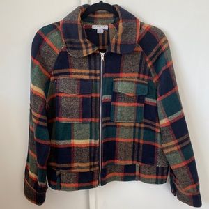 Plaid light weight zip up cropped shacket
